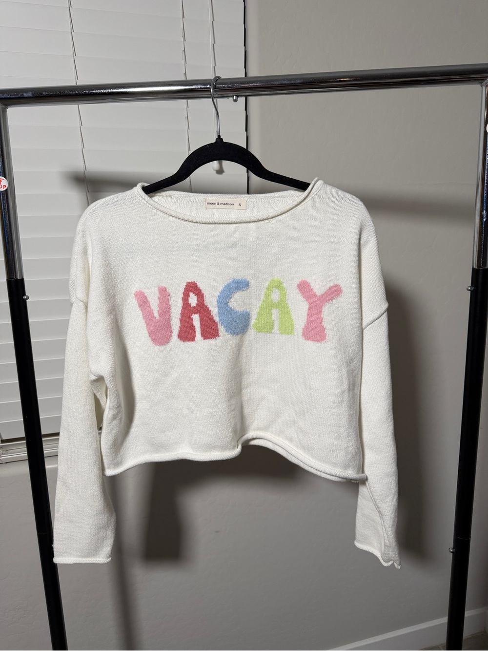 moon & madison White Cropped Crewneck Sweater with Pastel VACAY Letters